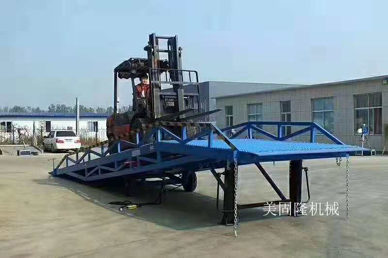 固原移动式登车桥价格